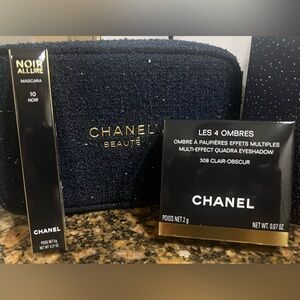 Chanel Amplified Glaze gift set
New in box